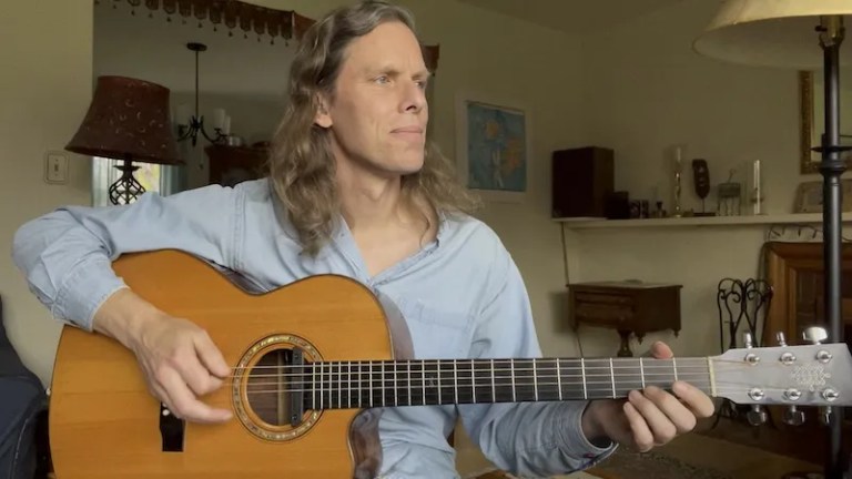 Jeffrey Pepper Rodgers Christmas songs for fingerstyle guitar 2021